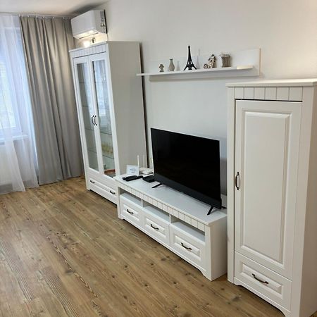 City Heart Luxury Apartment Nové Zámky Екстериор снимка