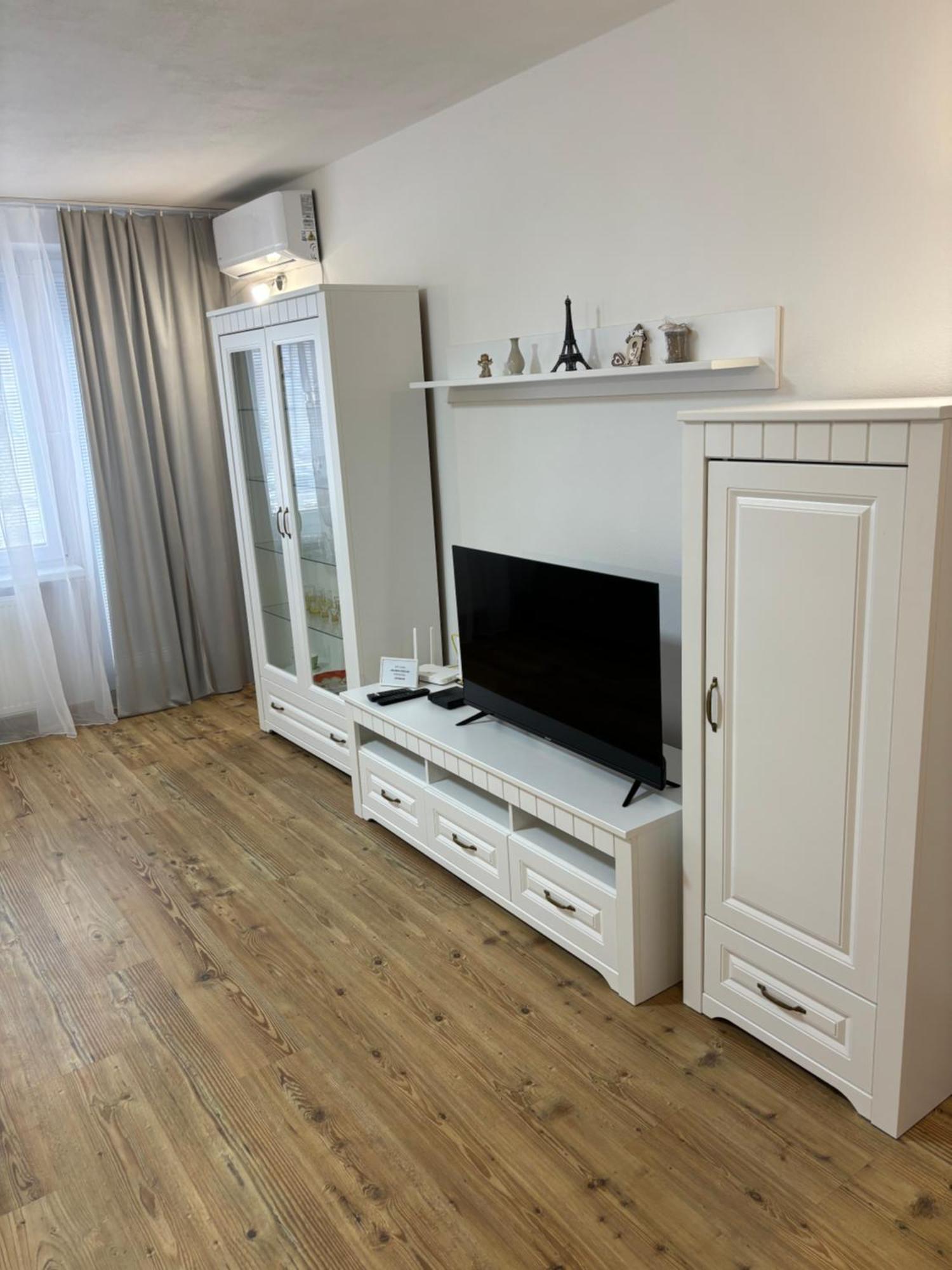 City Heart Luxury Apartment Nové Zámky Екстериор снимка