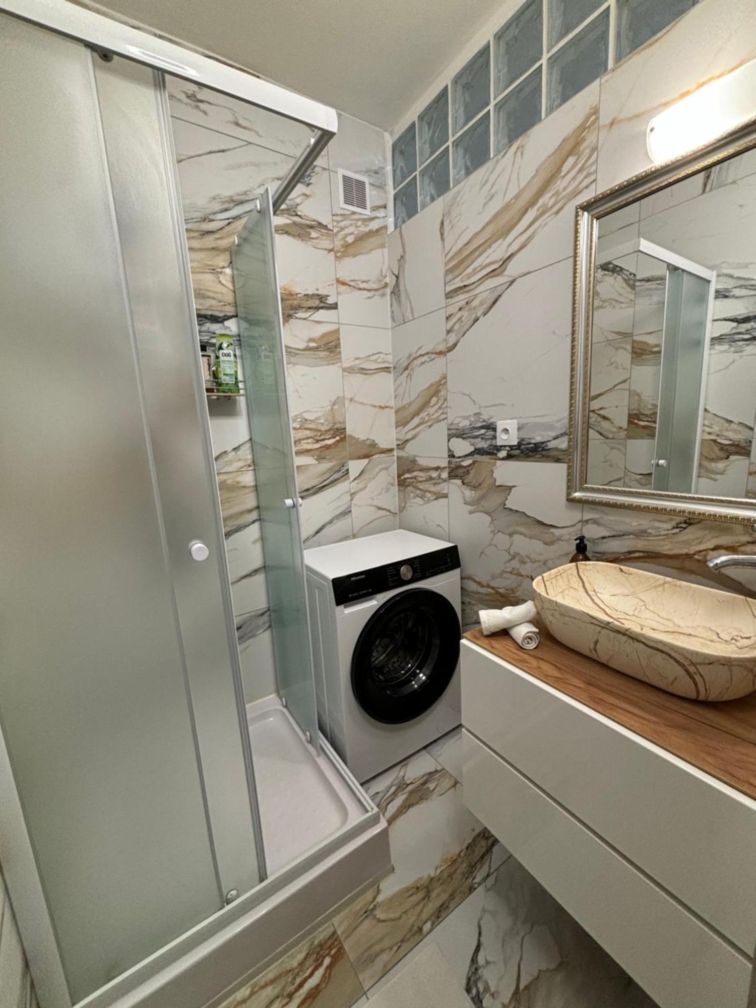 City Heart Luxury Apartment Nové Zámky Екстериор снимка