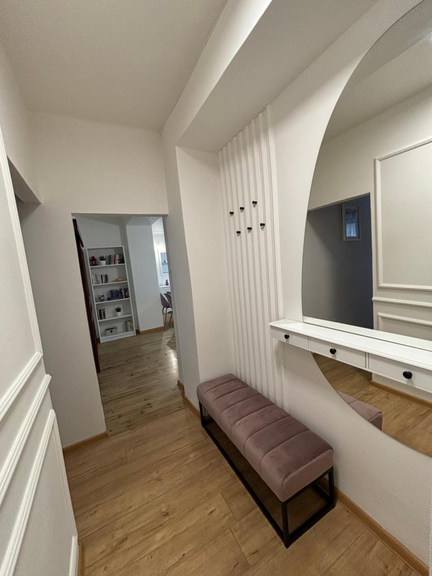 City Heart Luxury Apartment Nové Zámky Екстериор снимка