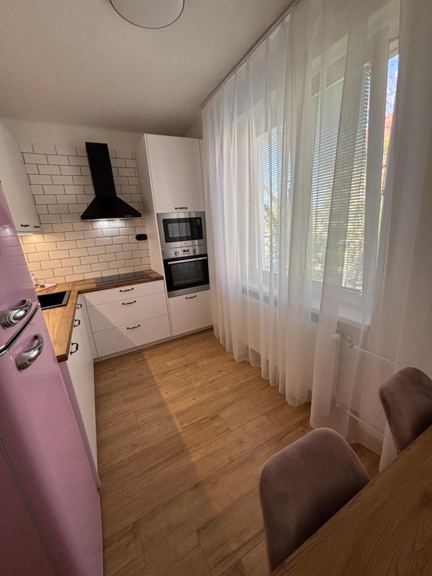 City Heart Luxury Apartment Nové Zámky Екстериор снимка
